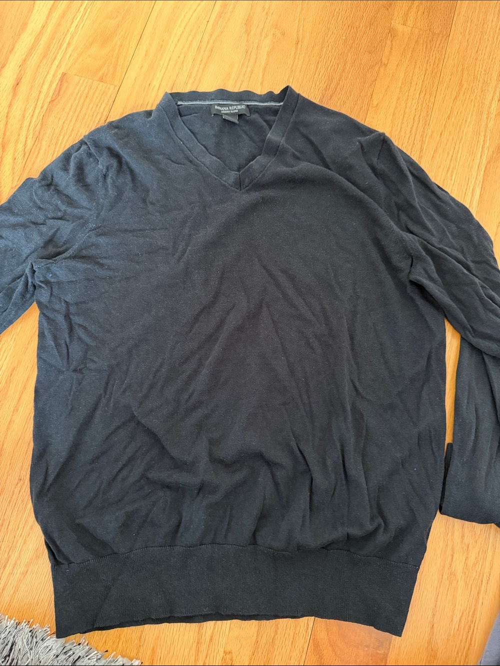 Banana Republic Men's Black V-Neck Sweater